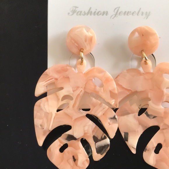 Pastel peach pink long earrings🌺 - Picture 2 of 4
